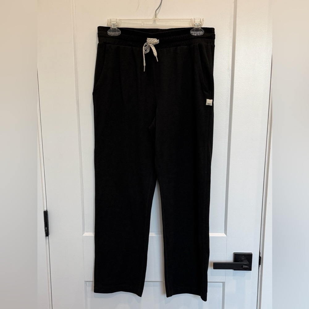 Vuori Women's Black Halo Straight Leg Pants - Short